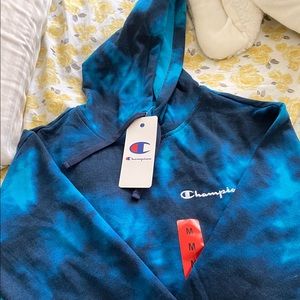 Brand New Champion hoodie with tags! 🏷